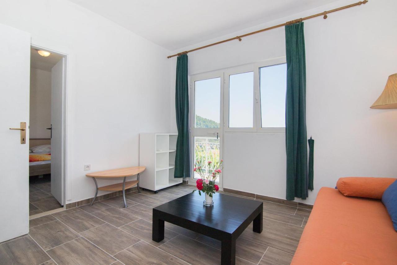 Apartments Bj Маріна Екстер'єр фото